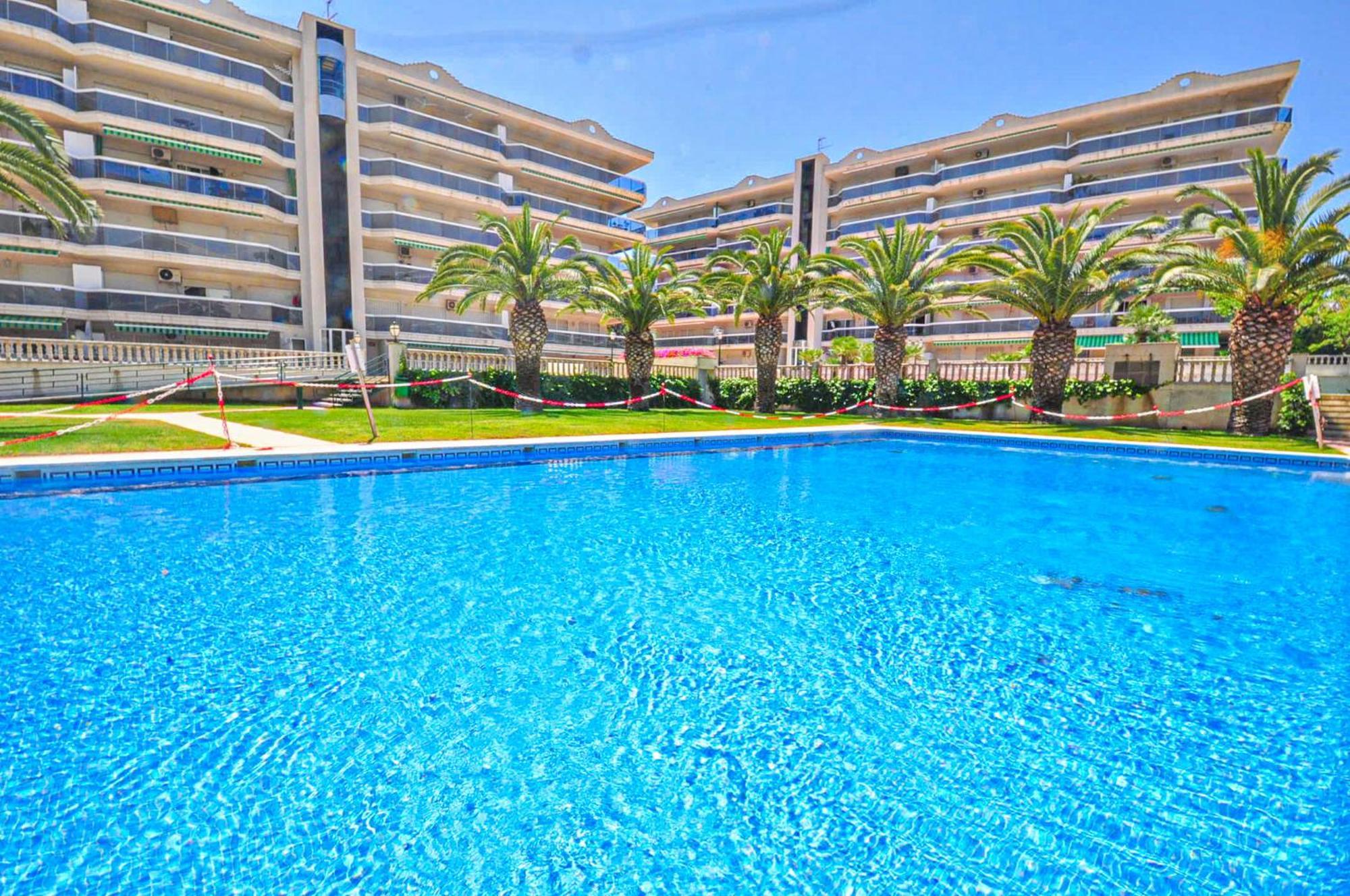 Living Park Salou - Only Families Apartment Exterior photo